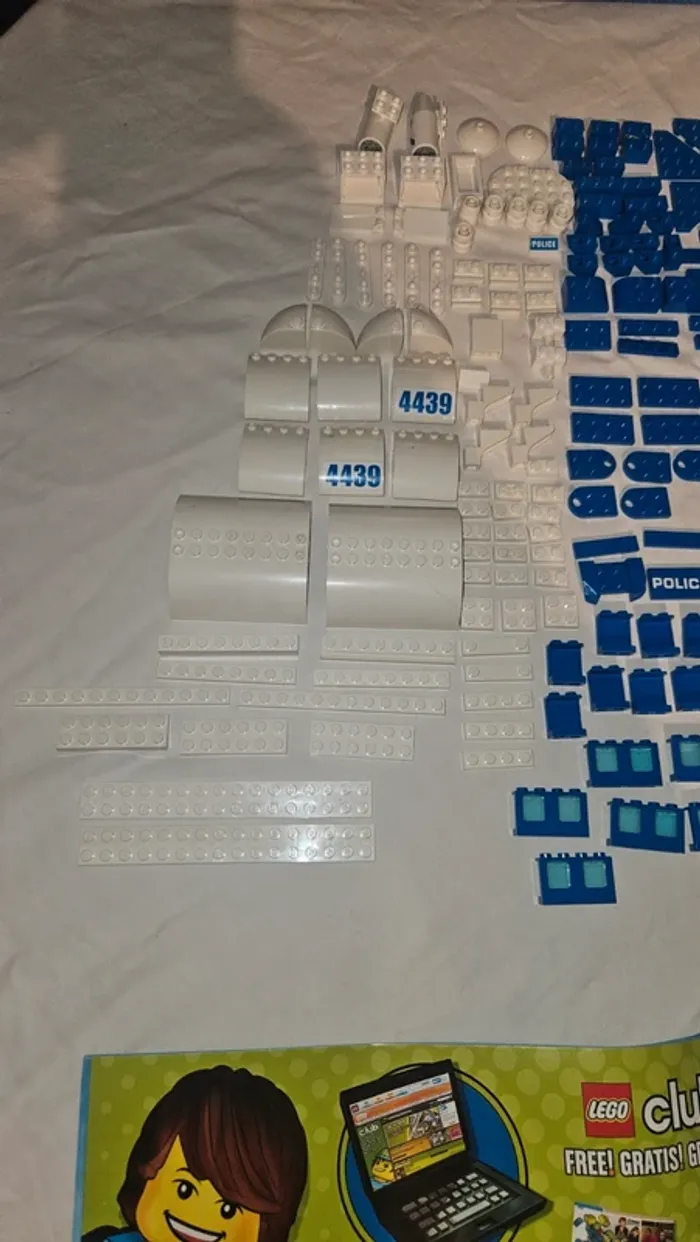LEGO City 4439 Hélicoptère de transport de la police - photo numéro 3