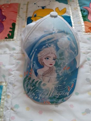 Casquette disney la reine des neiges