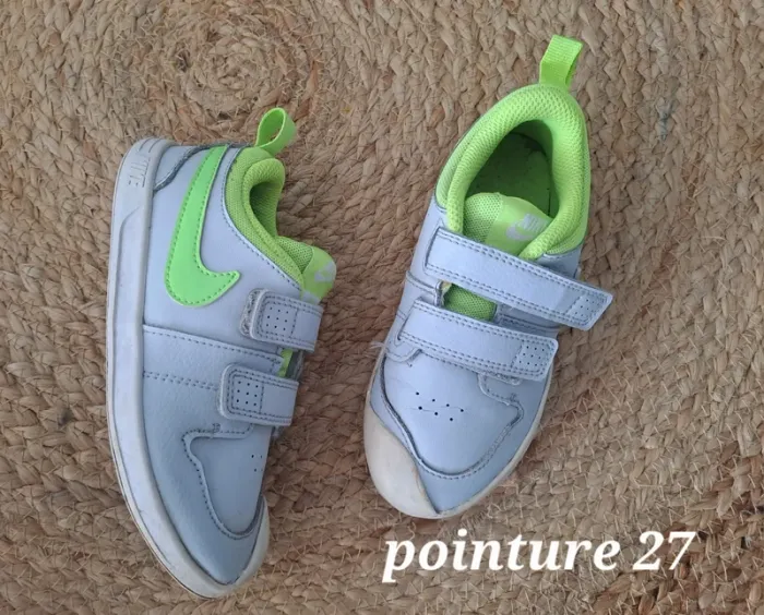 Baskets Nike pointure 27