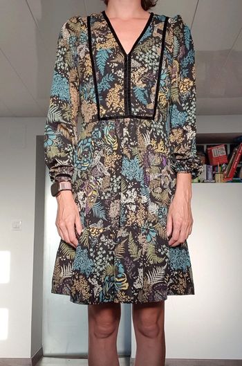 Robe cache cache taille 36 en très bon état