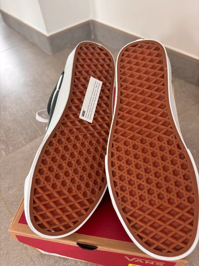 Baskets Vans Neuves Taille 38,5 - photo numéro 8