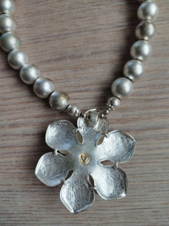 Collier argenté fleur - photo numéro 8
