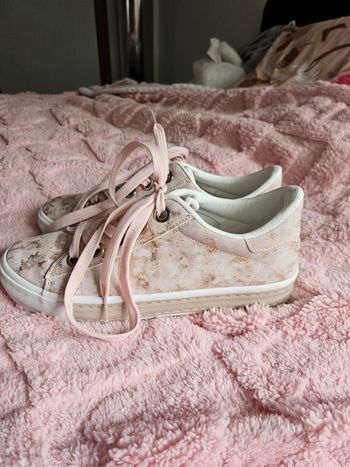 Chaussures de ville roses pailletées