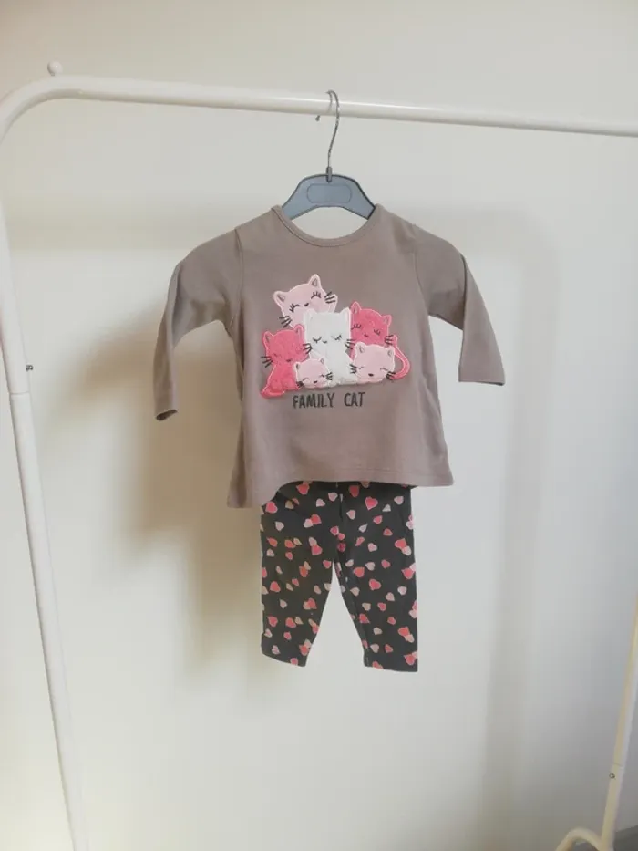 t-shirt manches longues et legging 6 mois