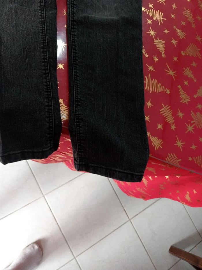 Jean slim taille 42 - photo numéro 2