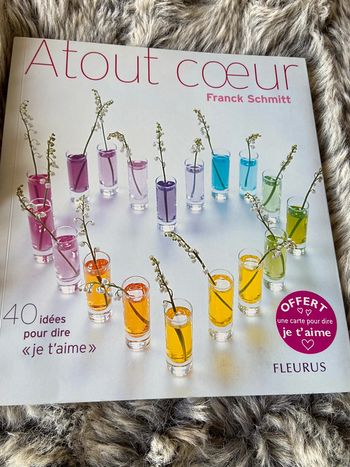 Atout cœur, ouvrage de loisirs créatifs sur le thème des cœurs