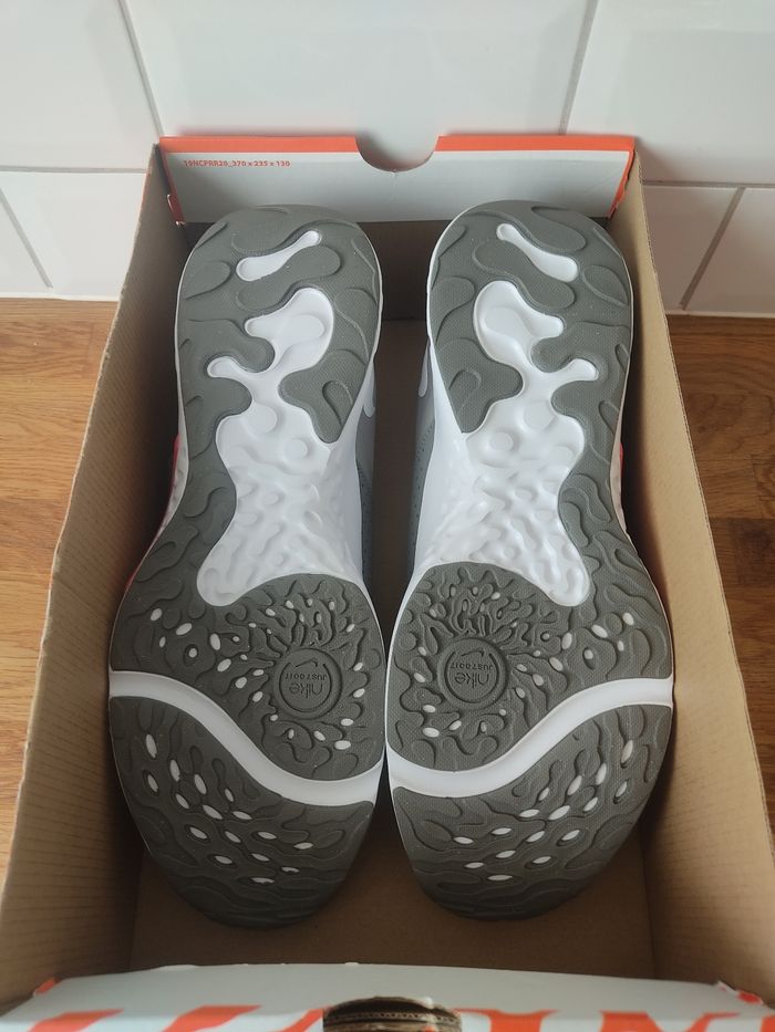Baskets Nike renew retalation 4 T 47.5 - photo numéro 7