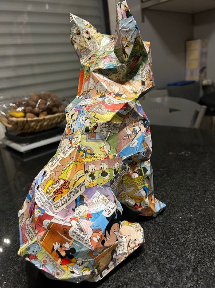 Sculpture, bouledogue assis imprimé Disney Mickey Donald - photo numéro 5