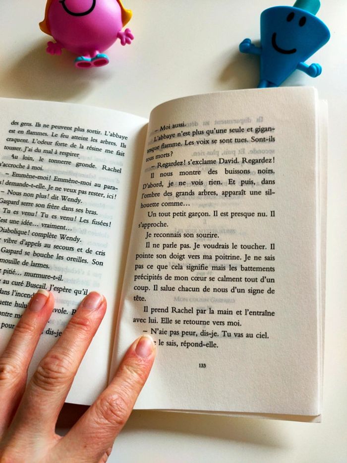 Livre - un ange avec des baskets - neuf de l'école des loisirs - photo numéro 4