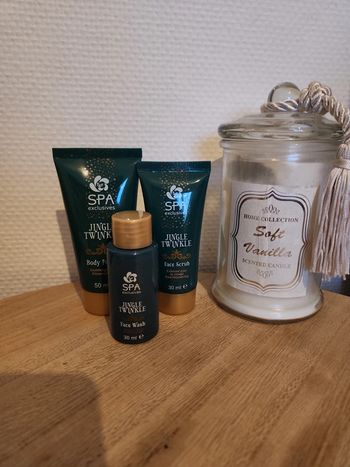 🌺Lot de 3 produits Jingle Twinkle Spa Exclusives🌺