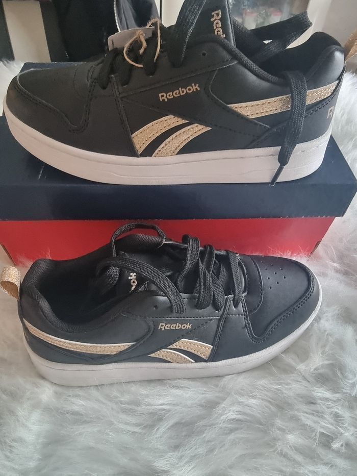 NEUVES (non portées) 🏷🥰🤩🩷superbes baskets fille pointure 34 Reebok🩷🥰🤩 - photo numéro 4