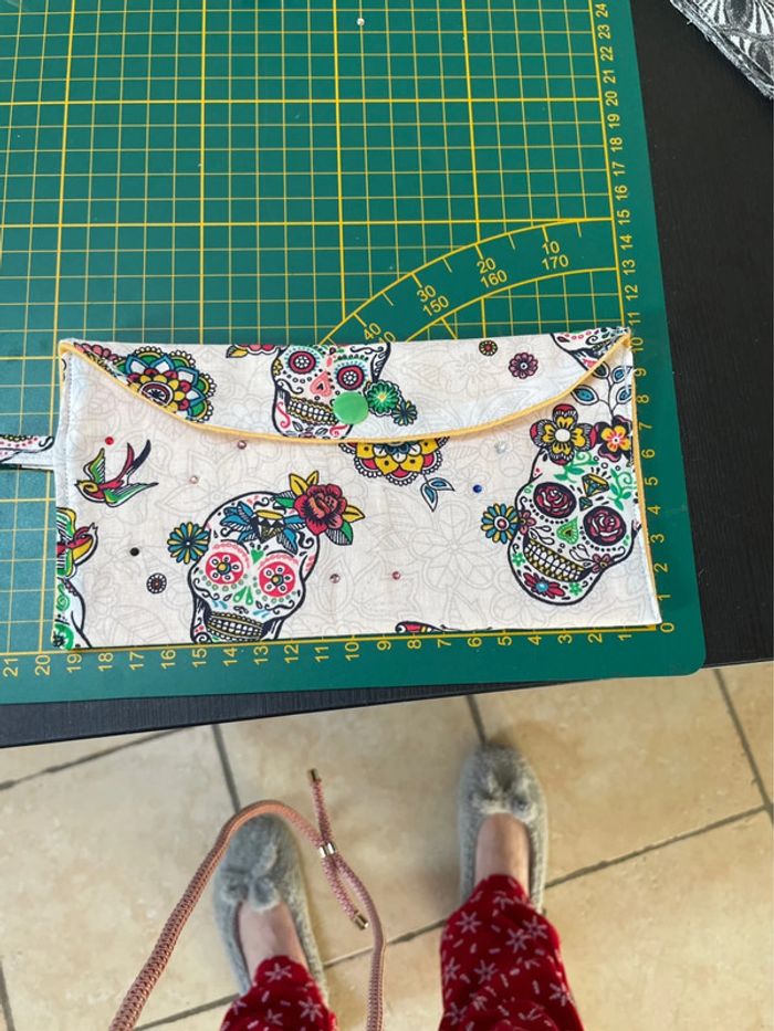 Jolie pochette rangement sac à mains chouchous maquillage papiers neuve - photo numéro 6