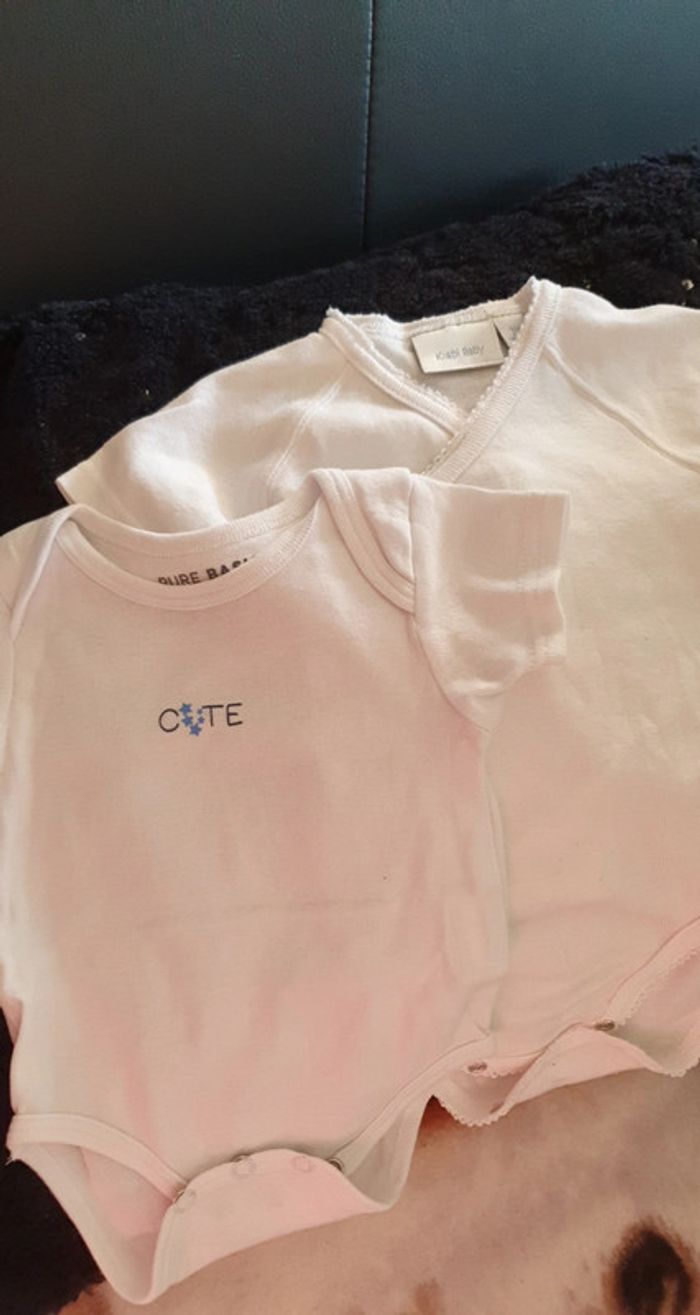 Lot 2 body 1 mois - photo numéro 2