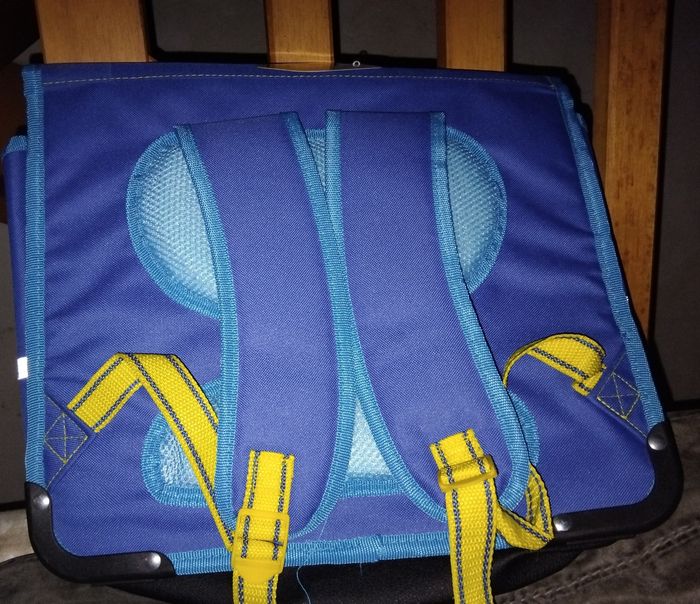 Cartable neuf minions - photo numéro 2