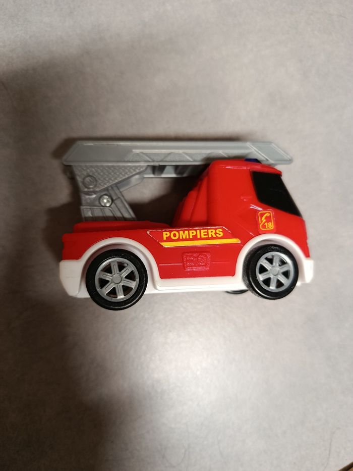 Camion de pompier sonore - photo numéro 2