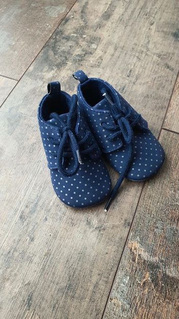 Très belle paire de chaussures gemo taille 18 en excellent état