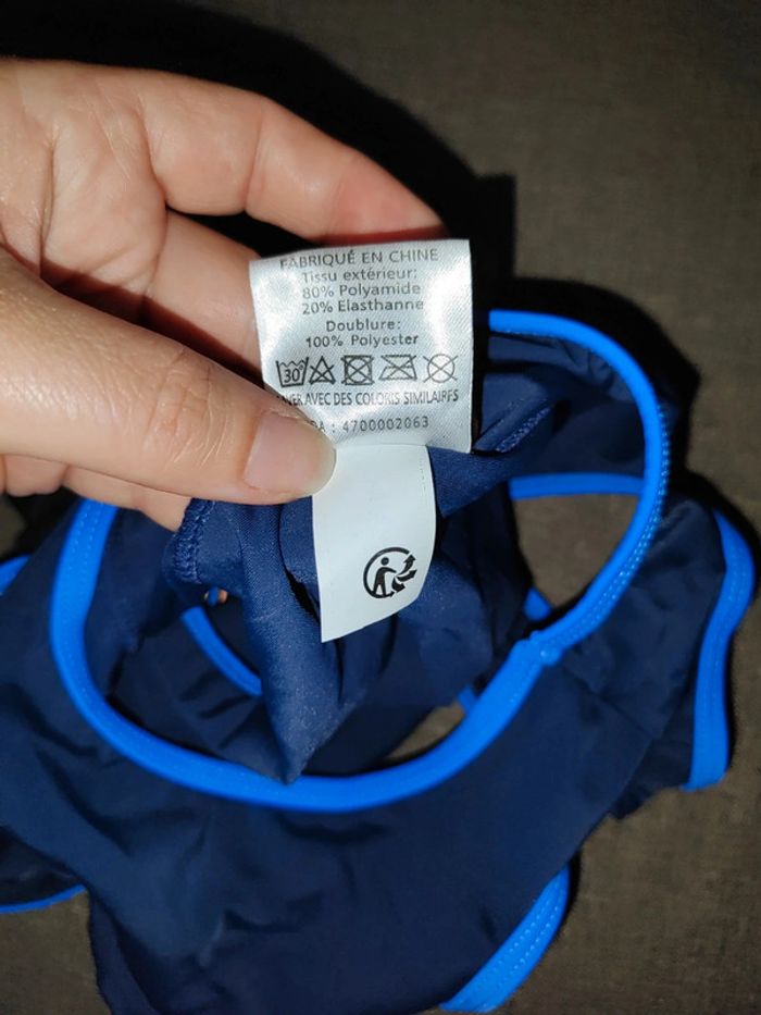 Maillot une pièce bleu marine 10 ans neuf - photo numéro 4