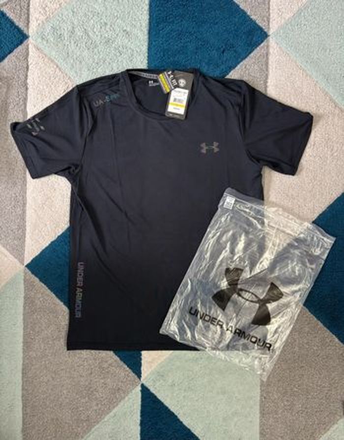 T-Shirt Under Armour Fluorescent taille L - photo numéro 2