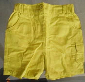 Short bébé garçon-fille vert anis 6-9 mois neuf /Babib u