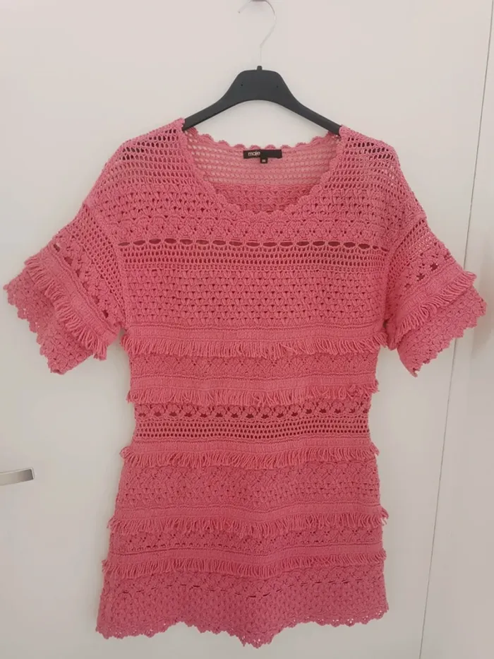 Robe courte en mailles crochet rose et franges Taille 38 Maje En très bon état - photo numéro 2