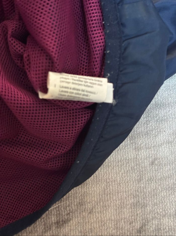 Veste d’extérieur Streetwear Puma unisexe taille S bleu marine et bande rose/violette - photo numéro 9