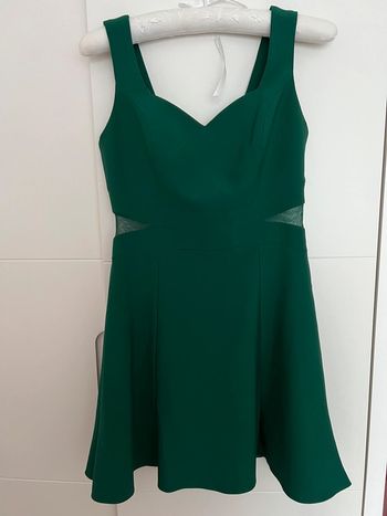 Robe, côtés transparents