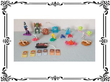 Diverses figurines Kinder.
