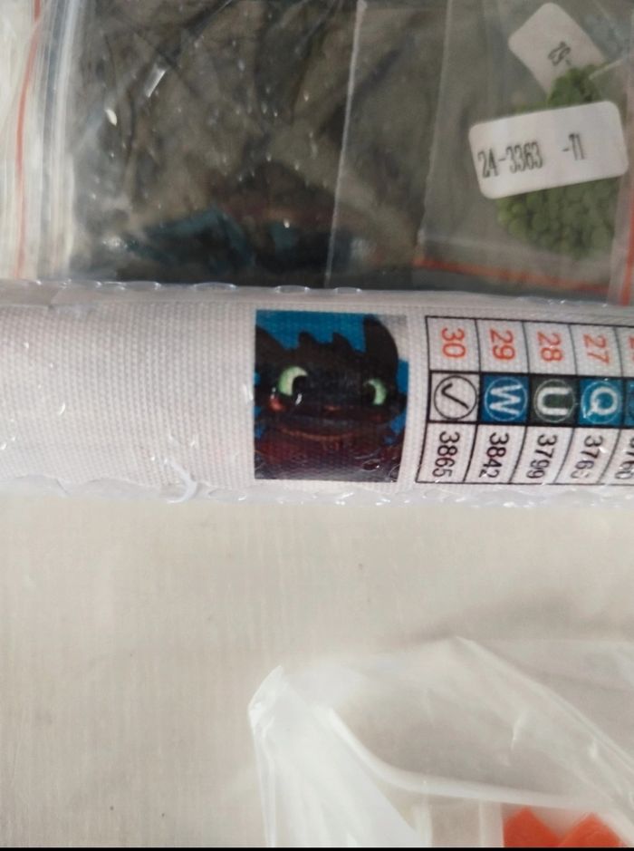 Diamond painting Krokmou tête en bas #H095 - photo numéro 3