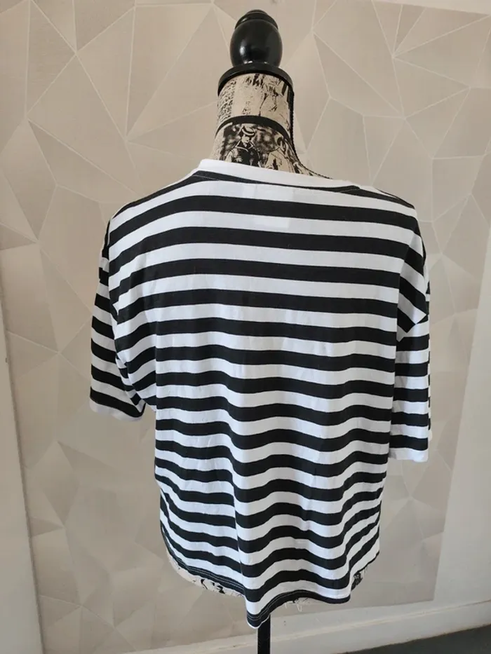 T shirt mercredi - photo numéro 3