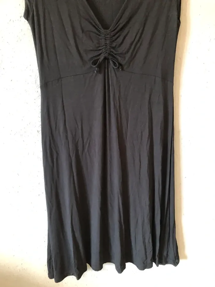 Robe noire taille L 🌻 - photo numéro 4