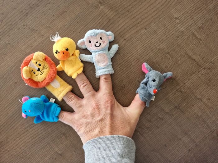 Figurines doigts bébé