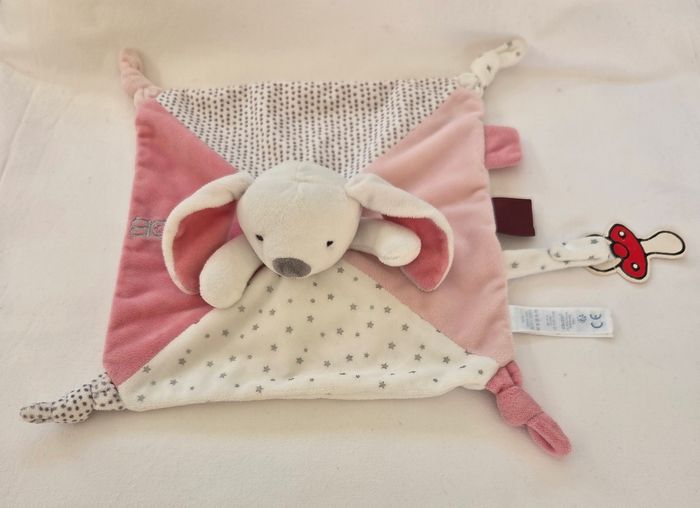 Doudou Lapin carre plat blanc et rose - Étoiles / Pois - Obaibi