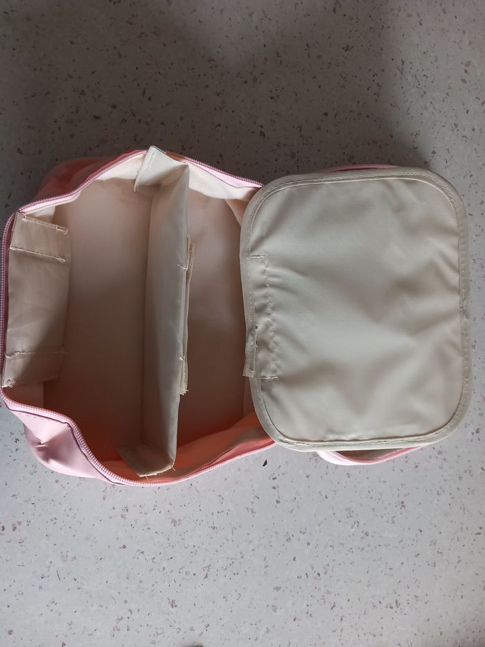 Grande trousse pour maquillage/toilette avec nombreuses rangements,rose,neuve - photo numéro 4