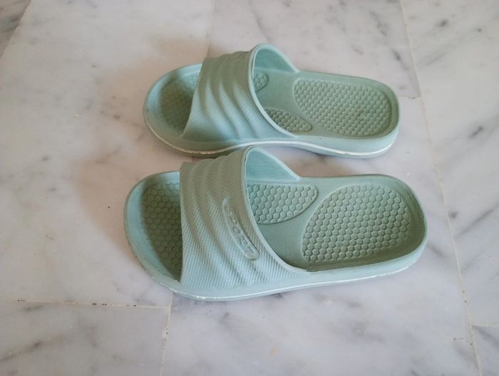Chaussures/ sandales/ claquettes / bébé/ enfant/ taille 25 - photo numéro 4