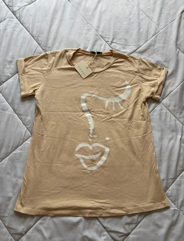 T-shirt femme beige motif arty œil bouche neuf taille unique Estee Brown Paris - photo numéro 7