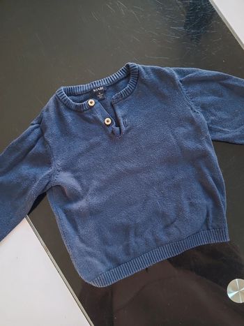 Pull bleu