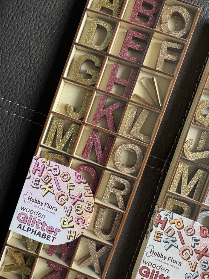 Alphabet en bois pailletée - photo numéro 3