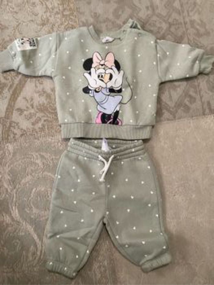 Ensemble jogging Minnie Disney 3/6 mois neuf