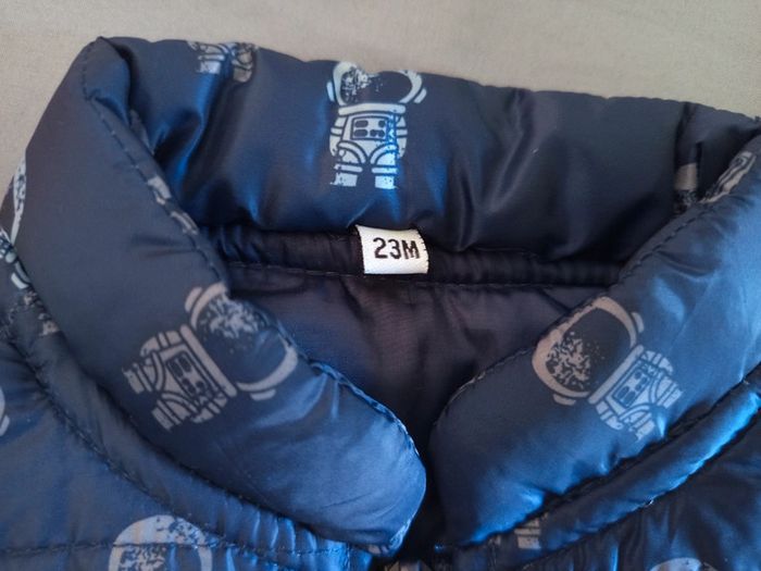 Veste sans manche 23 mois - photo numéro 2