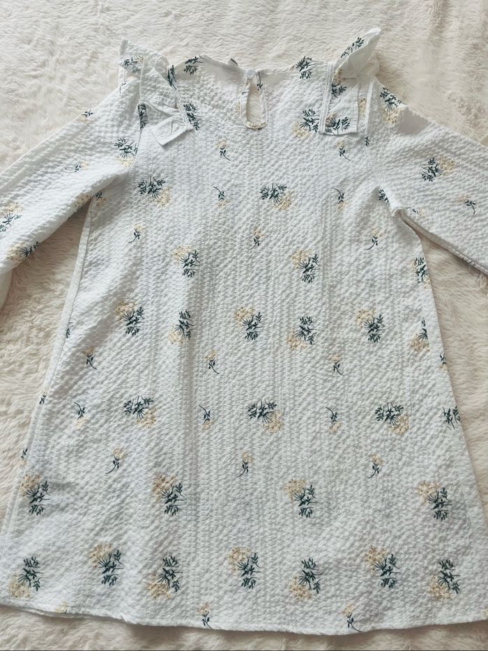 Robe neuf - photo numéro 4