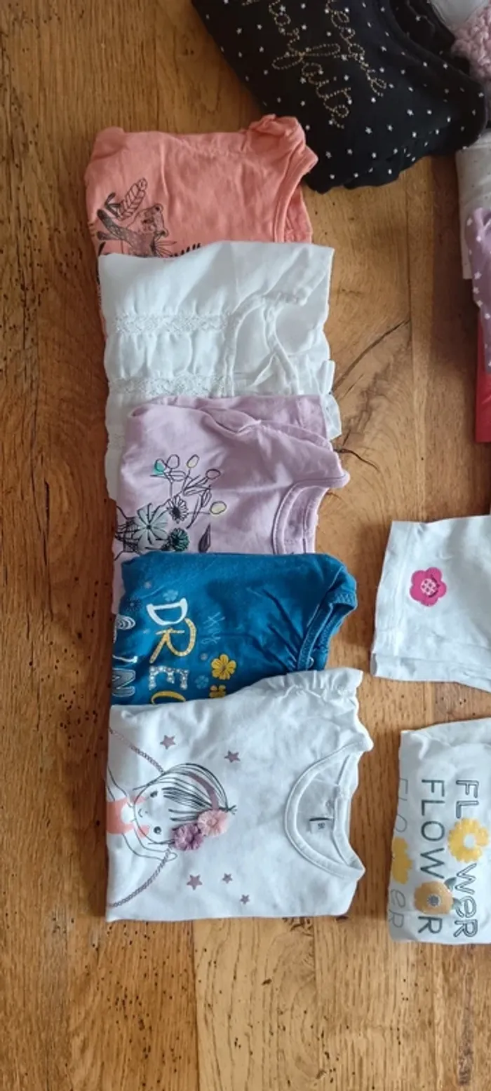 Lot vêtements 6 mois fille - photo numéro 2