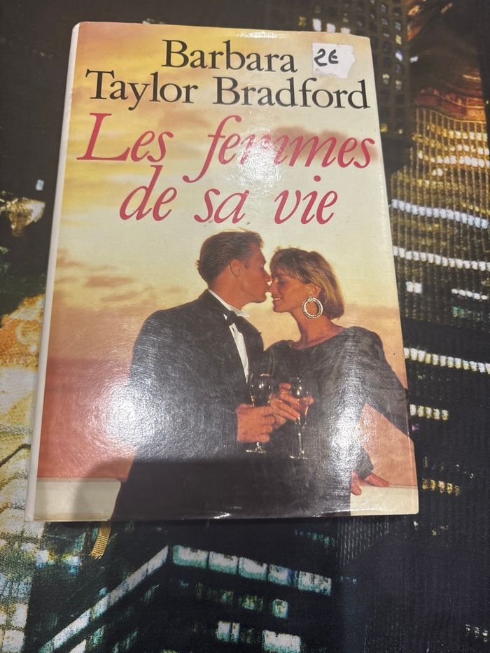 Livre les femmes de sa vie