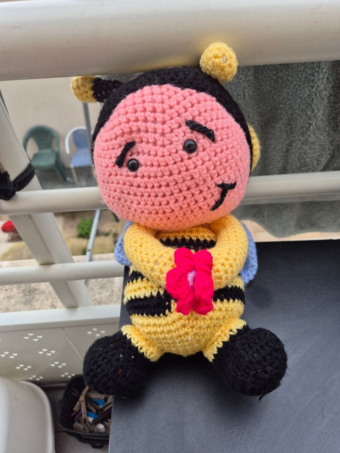 Peluche abeille
