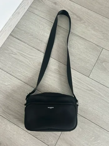 Sac à bandoulière sacoche noir the kooples