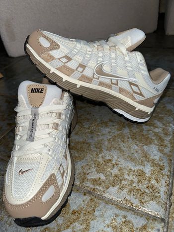 Chausseur nike p-6000