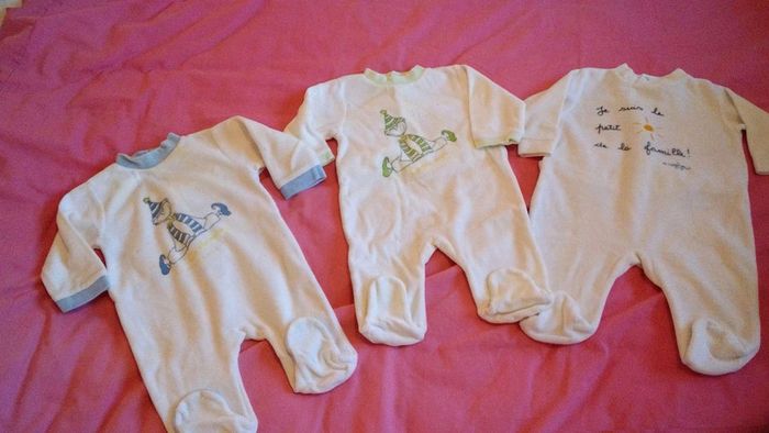 Lot  3  pyjama  blanc  T6M