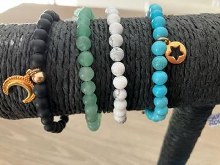 BRACELETS DIVERS COLORIS EN PIERRE NATURELLES - photo numéro 3