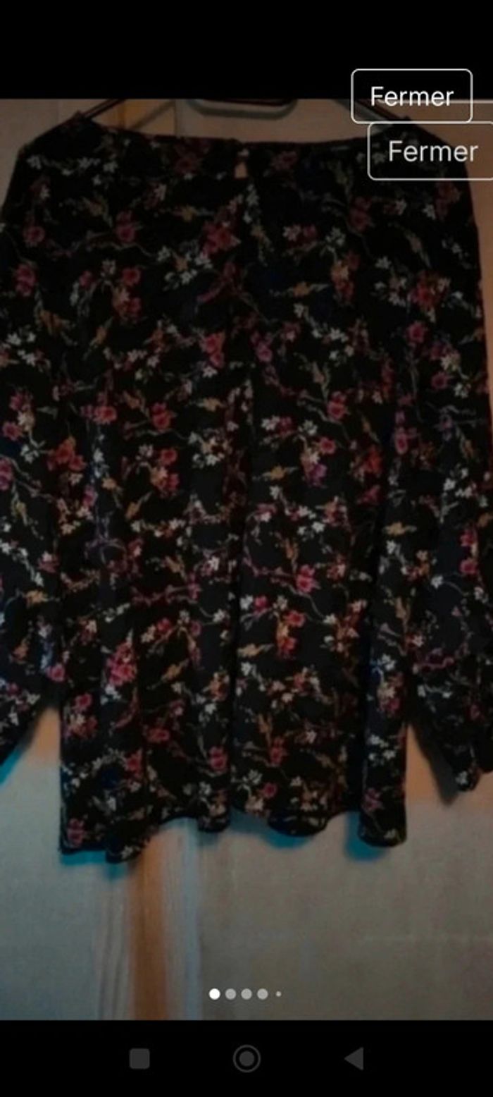 Très belle blouse fleurie