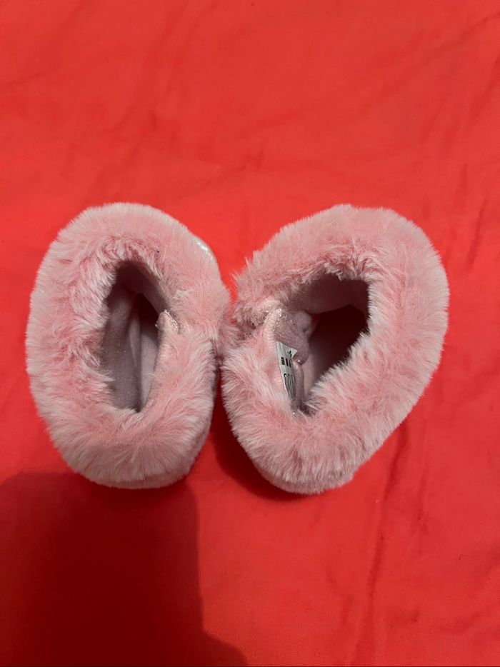 Paire de bottes bébé fille pointure 19 bon état - photo numéro 4