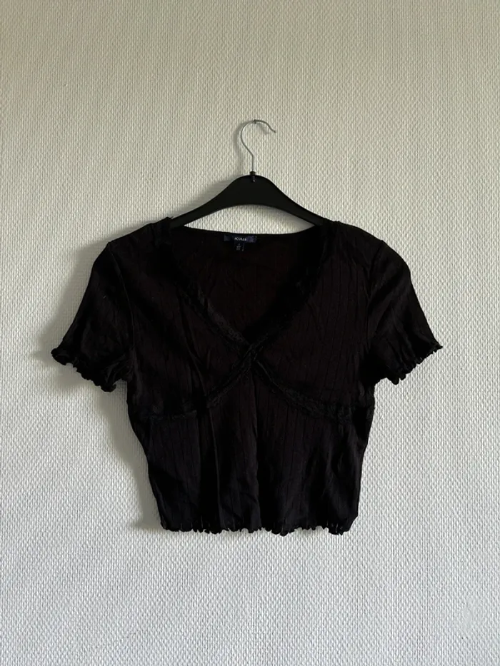 T shirt col v